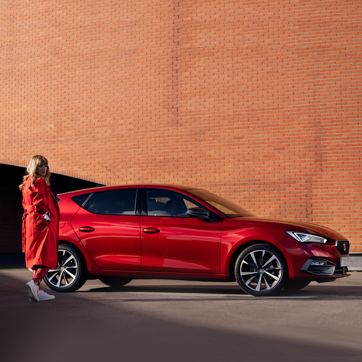 SEAT LEON NF 5D 151 1200X1200